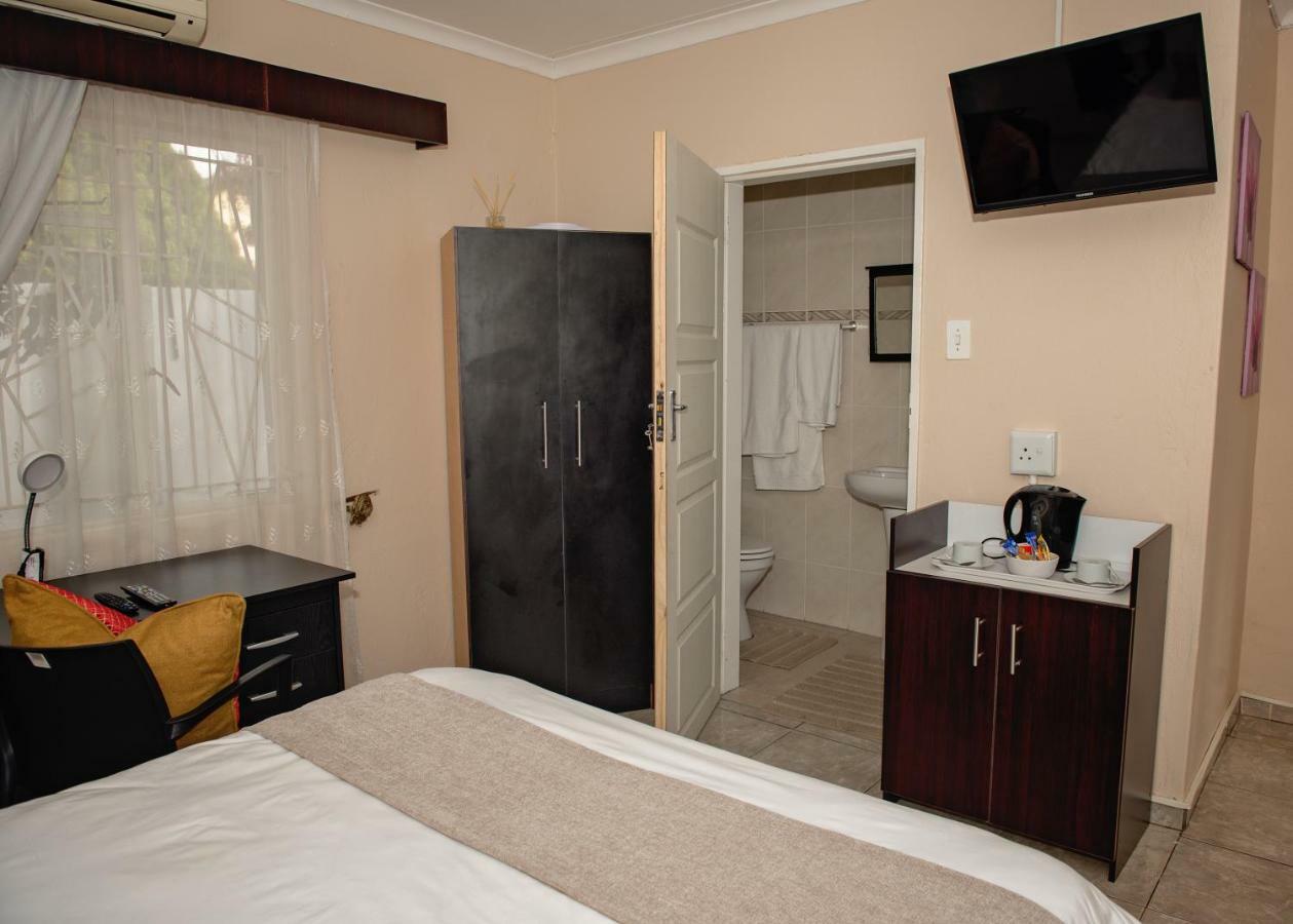 Savannah Guest House Полокване Екстер'єр фото