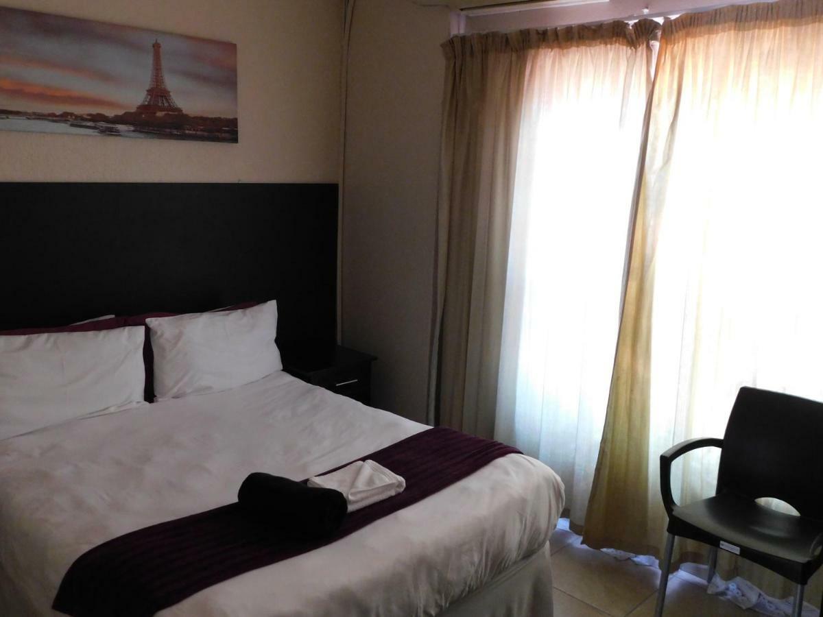 Savannah Guest House Полокване Екстер'єр фото