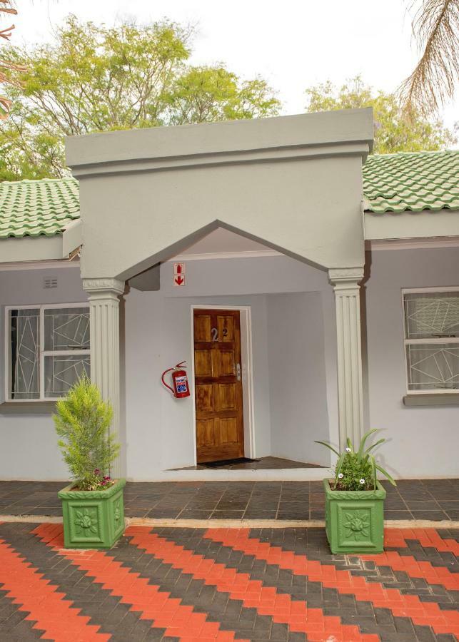 Savannah Guest House Полокване Екстер'єр фото